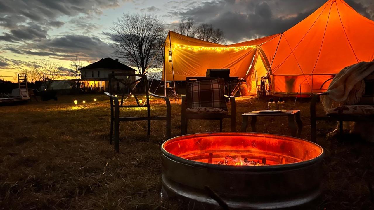 Shenandoah Valley Glamping - Amazing Views - Farm Edinburg Bagian luar foto