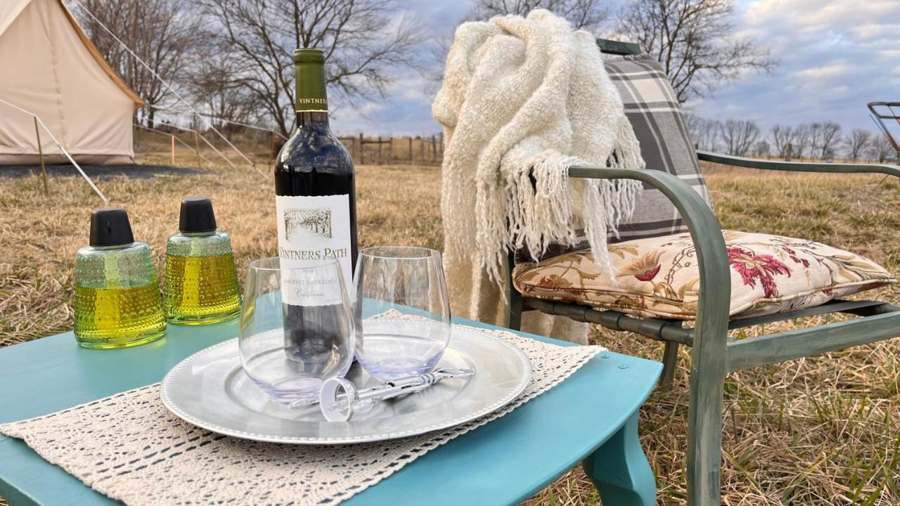 Shenandoah Valley Glamping - Amazing Views - Farm Edinburg Bagian luar foto